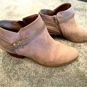 Ankle Boots, Women’s size 10, tan